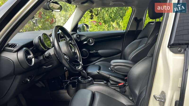 Хэтчбек MINI Cooper 2015 в Кременчуге фото 7 Хэтчбек MINI Cooper 2015 в Кременчуге