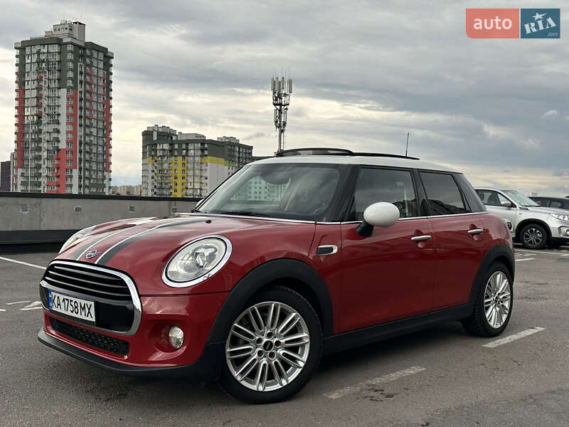 Хэтчбек MINI Cooper 2016 в Киеве