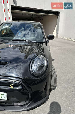 Хэтчбек MINI Cooper 2022 в 