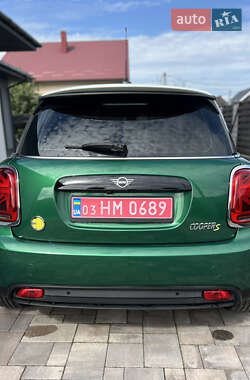 Хетчбек MINI Cooper 2022 в 