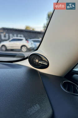 Хэтчбек MINI Cooper 2012 в 