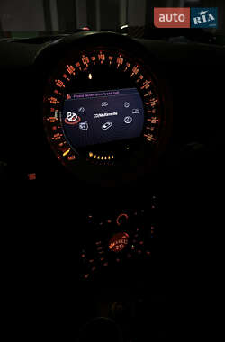 Хэтчбек MINI Cooper 2012 в 
