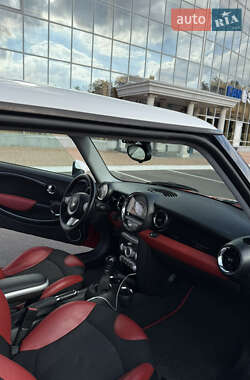 Хэтчбек MINI Cooper 2010 в 