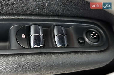 Хэтчбек MINI Cooper 2013 в 