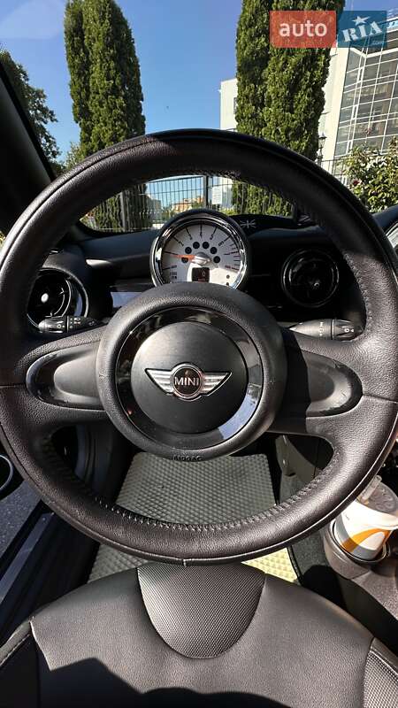 Хэтчбек MINI Cooper 2012 в Черкассах