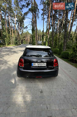 Хетчбек MINI Cooper 2016 в 