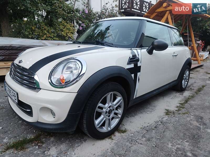 Хетчбек MINI Cooper 2011 в 