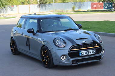 Хэтчбек MINI Cooper 2015 в 