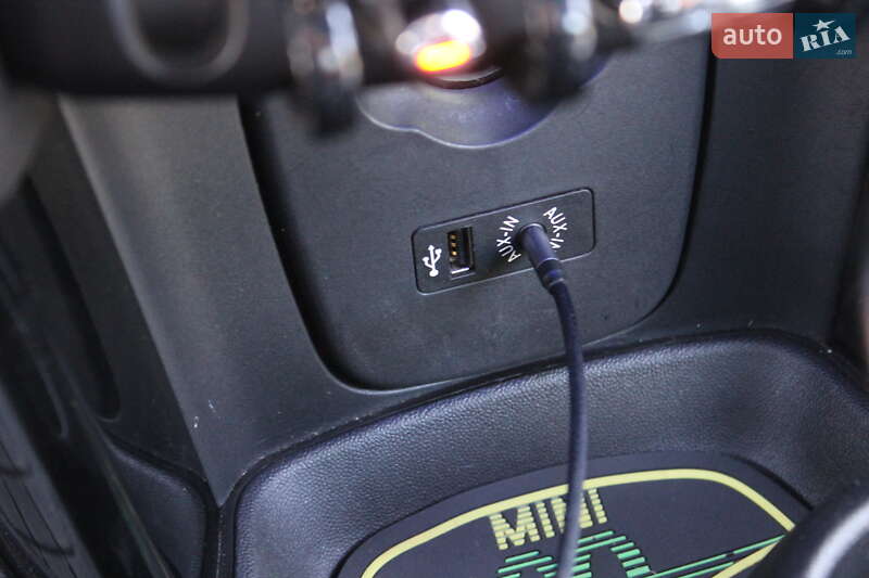 Хетчбек MINI Cooper 2015 в Дніпрі
