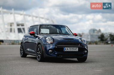 Хэтчбек MINI Cooper 2015 в 