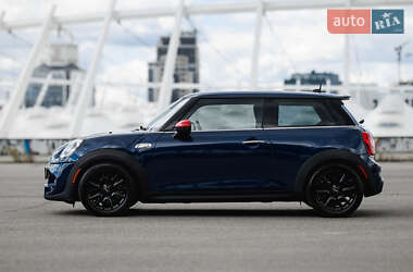 Хэтчбек MINI Cooper 2015 в 
