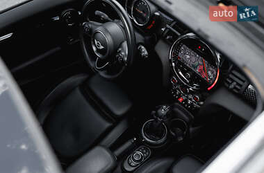 Хэтчбек MINI Cooper 2015 в 