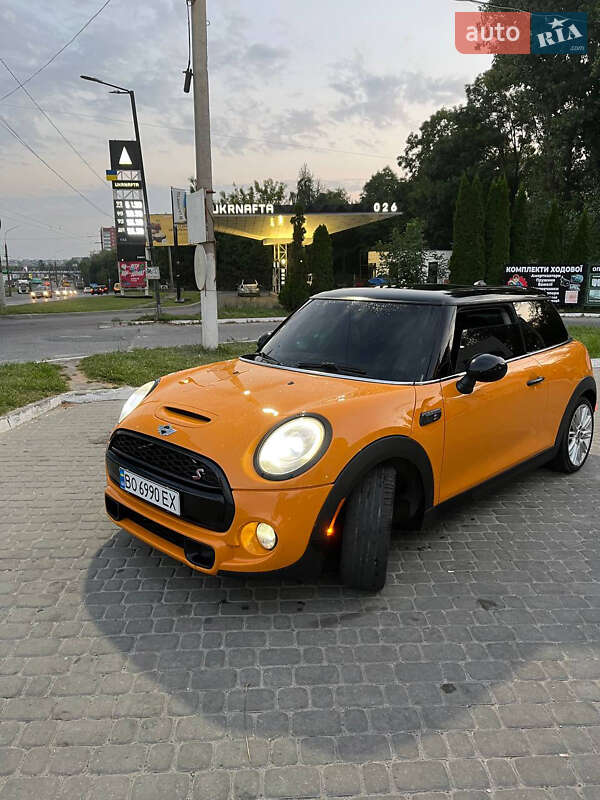 Хэтчбек MINI Cooper 2015 в 