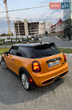 Хэтчбек MINI Cooper 2015 в 