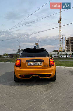 Хэтчбек MINI Cooper 2015 в 
