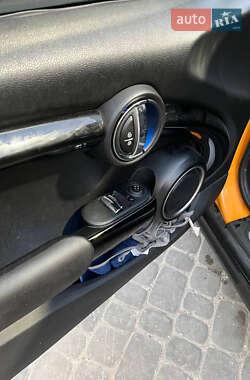 Хэтчбек MINI Cooper 2015 в 