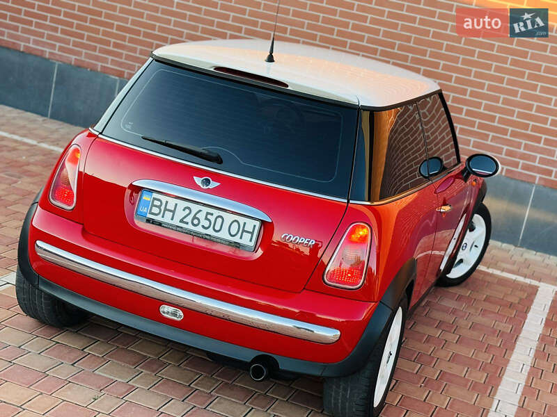 Хэтчбек MINI Cooper 2003 в Одессе