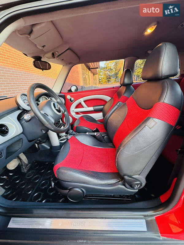 Хэтчбек MINI Cooper 2003 в Одессе