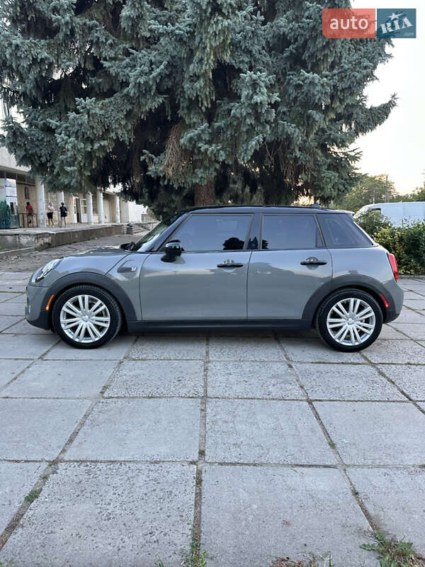 Хэтчбек MINI Cooper 2015 в Винниках