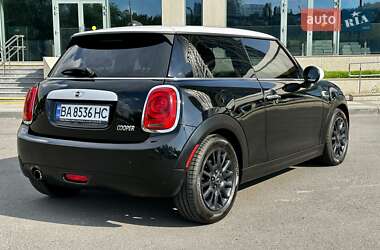 Хэтчбек MINI Cooper 2014 в 