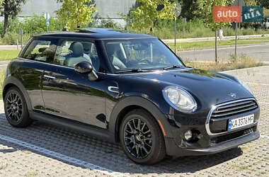 Хетчбек MINI Cooper 2019 в 