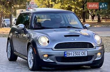 Хэтчбек MINI Cooper 2009 в 