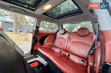 Хэтчбек MINI Cooper 2009 в 