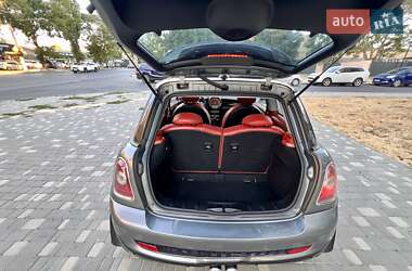 Хэтчбек MINI Cooper 2009 в 