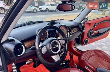 Хэтчбек MINI Cooper 2009 в 