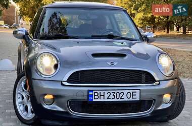 Хэтчбек MINI Cooper 2009 в 