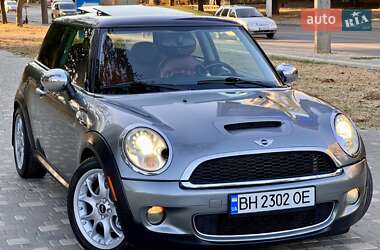 Хэтчбек MINI Cooper 2009 в 
