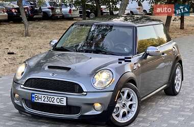 Хэтчбек MINI Cooper 2009 в 