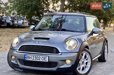 Хэтчбек MINI Cooper 2009 в 