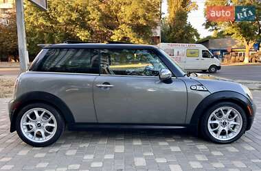 Хэтчбек MINI Cooper 2009 в 