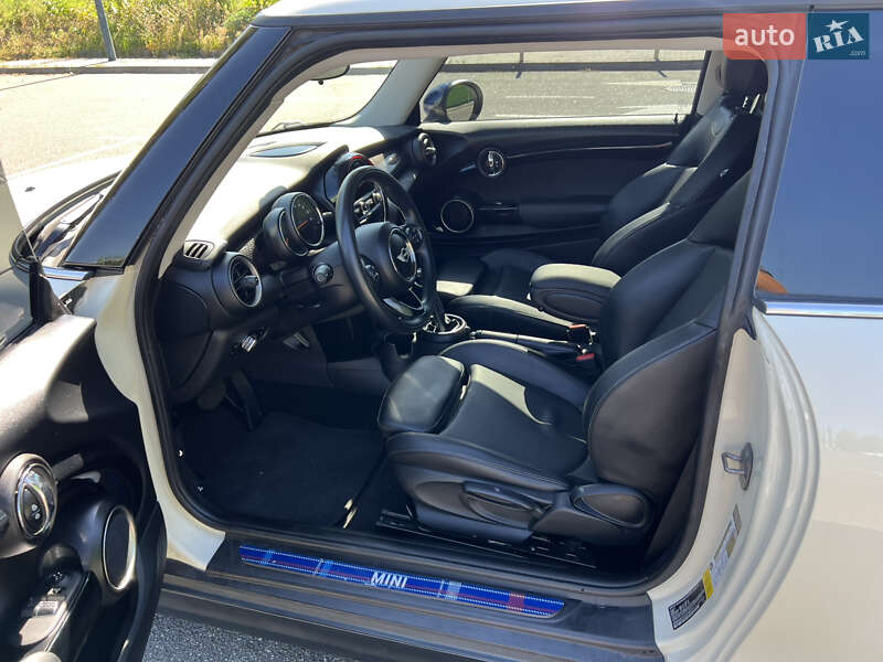 Хэтчбек MINI Cooper 2014 в Киеве