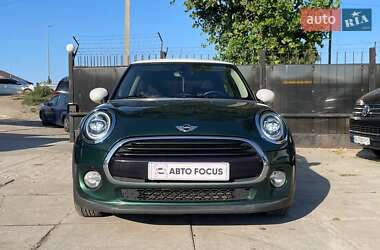 Хэтчбек MINI Cooper 2016 в 
