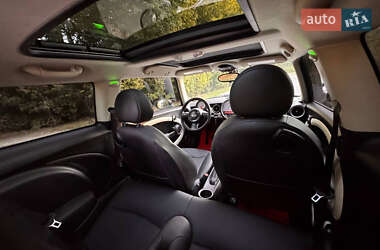 Хетчбек MINI Cooper 2012 в 