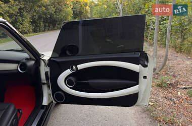 Хетчбек MINI Cooper 2012 в 