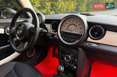 Хетчбек MINI Cooper 2012 в 