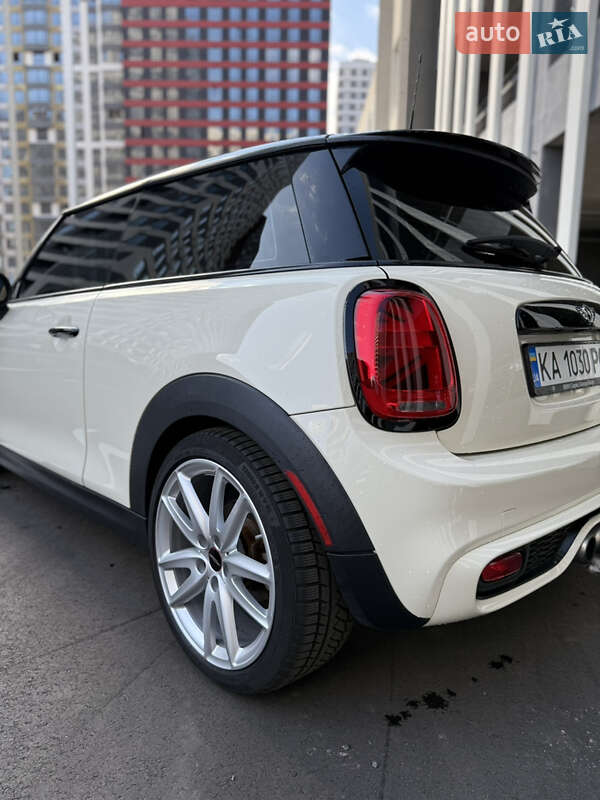 Хэтчбек MINI Cooper 2017 в Киеве фото 11 Хэтчбек MINI Cooper 2017 в Киеве