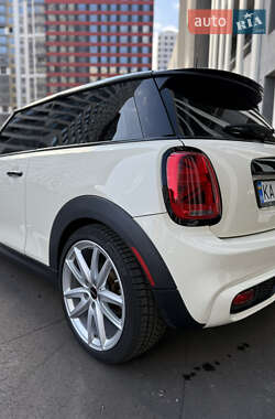 Хетчбек MINI Cooper 2017 в 