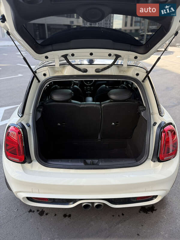Хэтчбек MINI Cooper 2017 в Киеве фото 15 Хэтчбек MINI Cooper 2017 в Киеве
