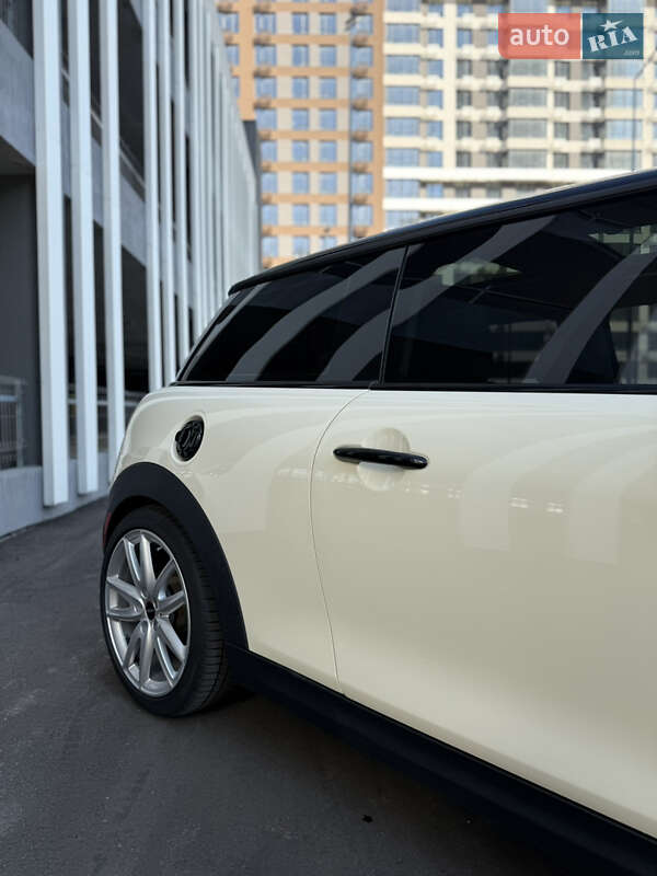 Хэтчбек MINI Cooper 2017 в Киеве фото 20 Хэтчбек MINI Cooper 2017 в Киеве