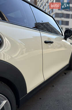 Хетчбек MINI Cooper 2017 в 