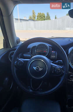 Хетчбек MINI Cooper 2015 в 