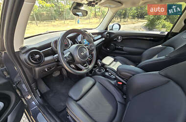 Хэтчбек MINI Cooper 2019 в 