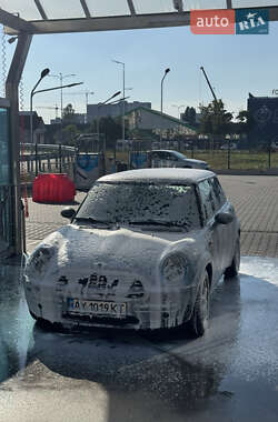 Хетчбек MINI Cooper 2002 в 
