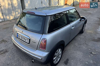 Хетчбек MINI Cooper 2002 в 