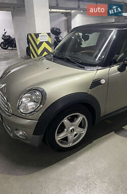 Хетчбек MINI Cooper 2008 в 