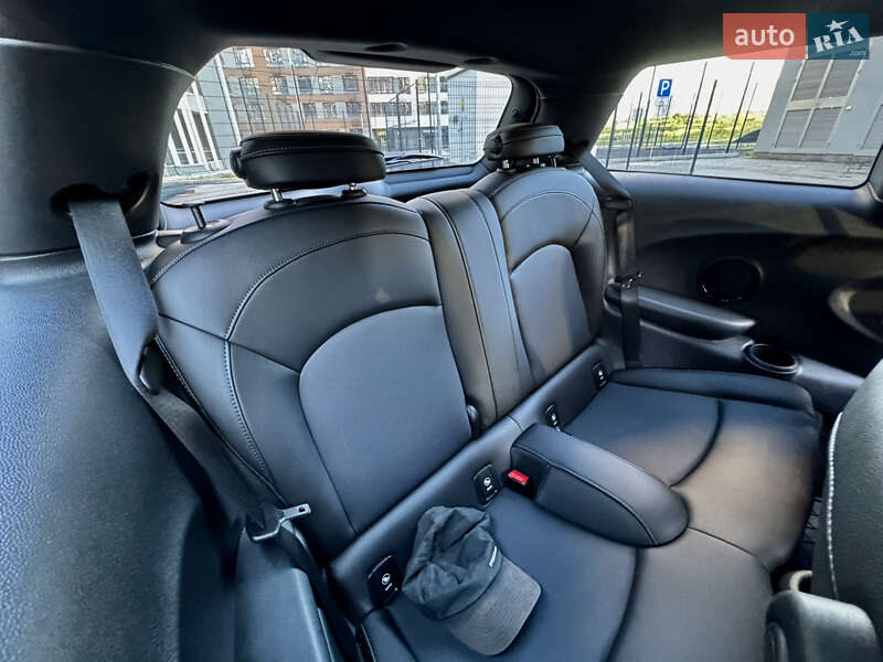 Хэтчбек MINI Cooper 2019 в Киеве